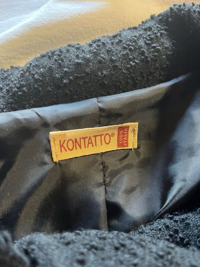 Chaqueta corta Kontatto negra