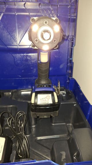 Llave de impacto Berner 700Nm 1/2 con baterías