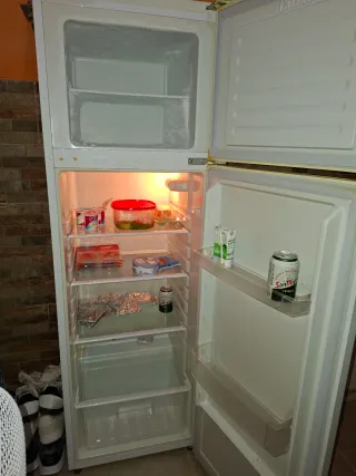 Nevera Schneider blanca