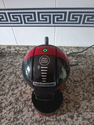 Cafetera Krups Mini Me Dolce Gusto Roja