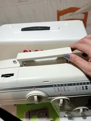 Máquina de coser Alfa Mod. 372