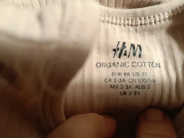 Lote 4 Bodies Bebé H&M Talla 24/ 36 mesos