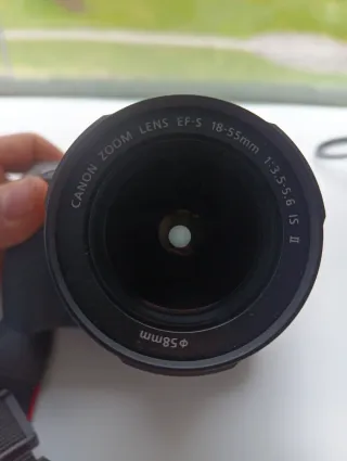 Canon EOS 2000D Cámara Digital + Accesorios