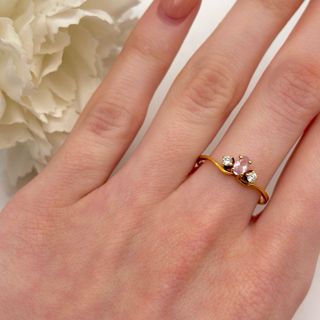 Anillo oro 18kt con gema rosa