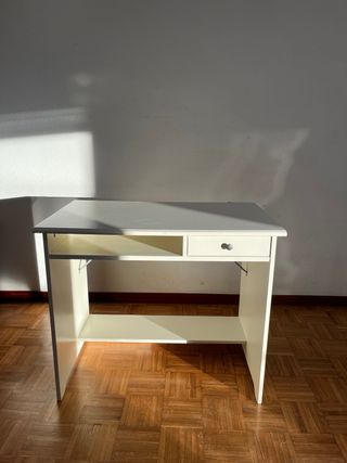 Escritorio blanco