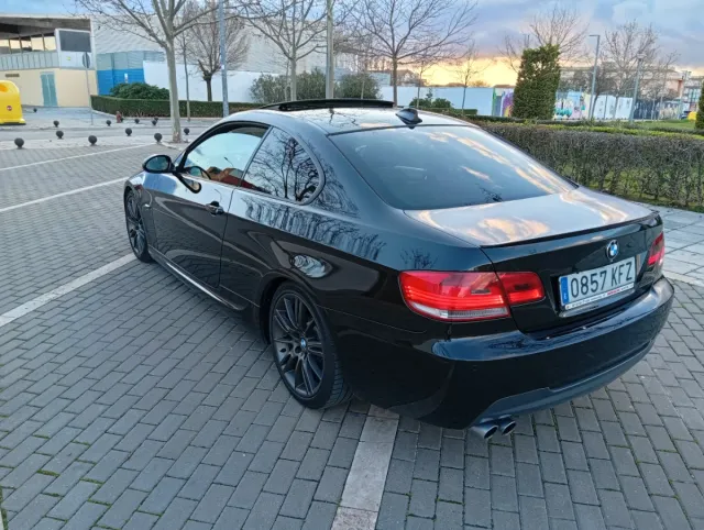 BMW 330d 245