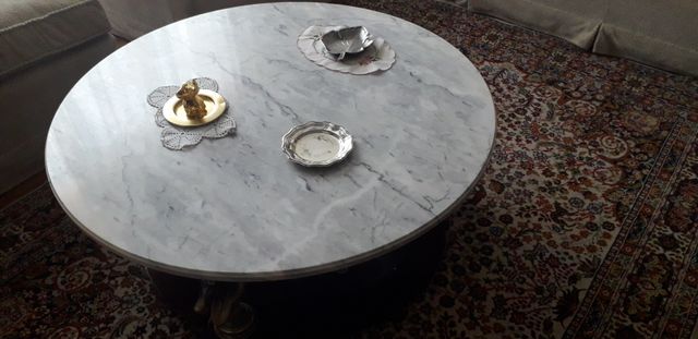 Mesa de salón. Centro