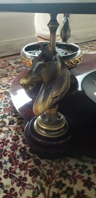 Mesa de salón. Centro