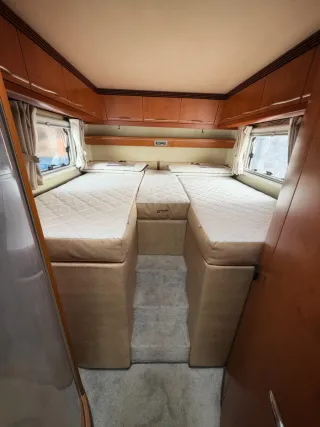 niesmann bischoff  flair 8000i eb 2004