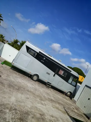 niesmann bischoff  flair 8000i eb 2004