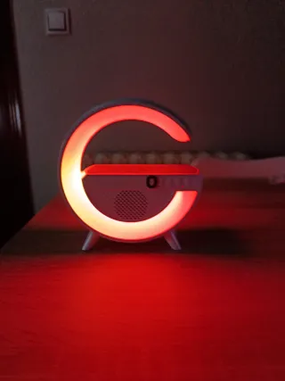 Cargador Bluetooth con Altavoz y Luz