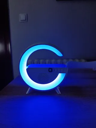 Cargador Bluetooth con Altavoz y Luz