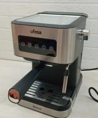 Cafetera Ufesa Monza Espresso y Cappuccino