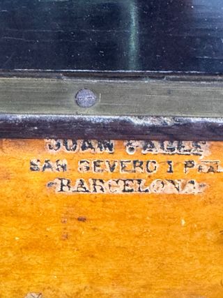 Piano antiguo para decoración.