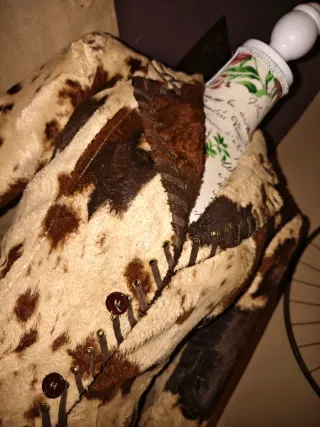 CHAQUETA EFECTO PIEL POTRO BLANCO