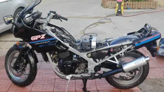 Kawasaki GPZ 500 S Histórica