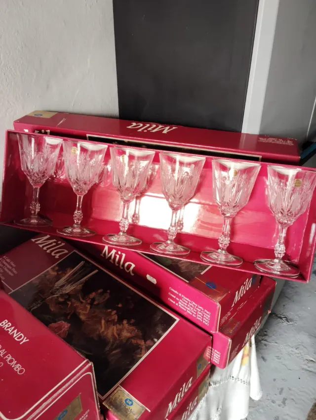 Juego de copas y jarra Mila