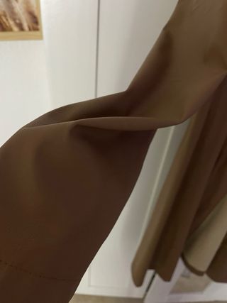 Gabardina marrón con cinturón