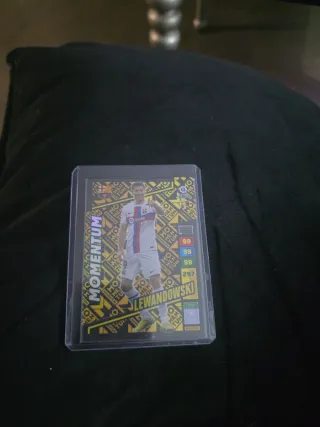 Cromo Lewandowski Momentum 2023