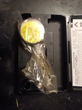 Comparatore a leva Mitutoyo centesimale