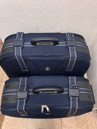 Juego de 2 maletas con ruedas traseras