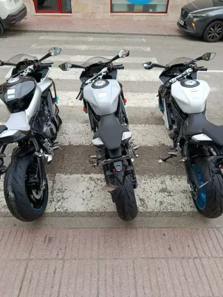 CFMOTO 675SR-R NUEVA  TRICILÍNDRICA 95CV