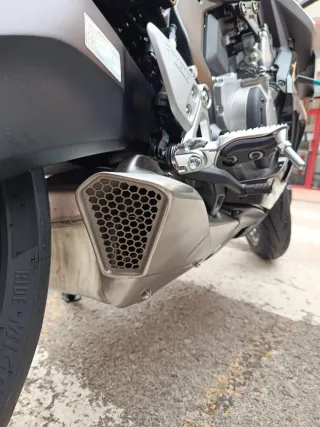 CFMOTO 675SR-R NUEVA  TRICILÍNDRICA 95CV