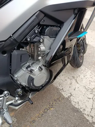 CFMOTO 675SR-R NUEVA  TRICILÍNDRICA 95CV