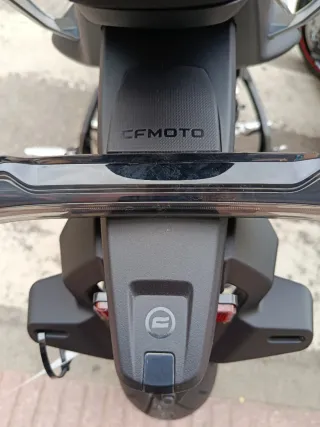CFMOTO 675SR-R NUEVA  TRICILÍNDRICA 95CV