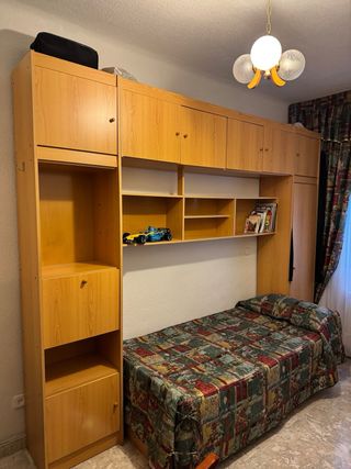 Habitación completa: cama nido y escritorio