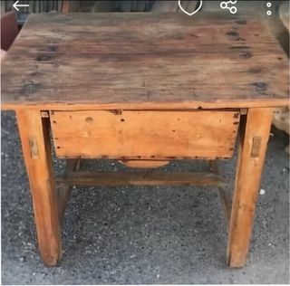 Valla mesa de mierda