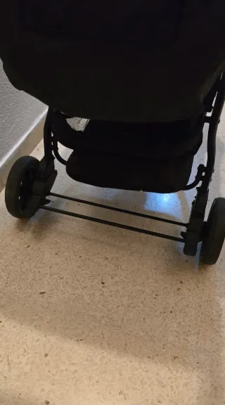 Carrito de niño o niña en buen estado