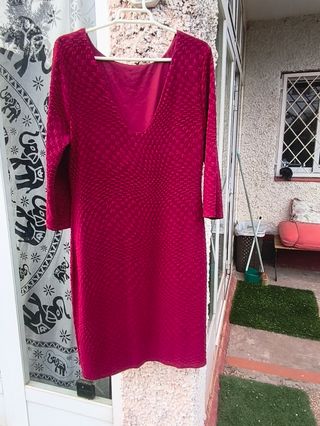 Vestido clásico color burdeos