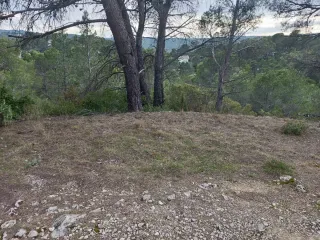 Parcela urbana 800m² en Urbanización Nueva Sierra