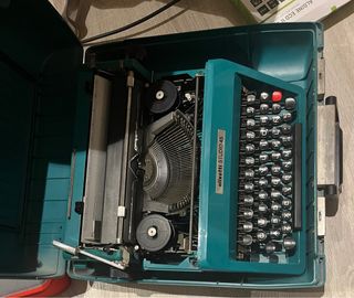 Máquina de escribir Olivetti Studio 45
