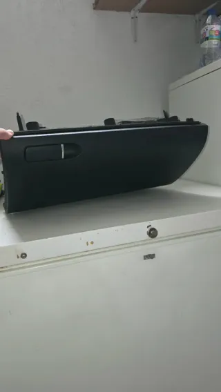 Guantera Audi A4 B7 Negra