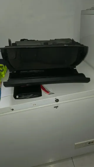 Guantera Audi A4 B7 Negra