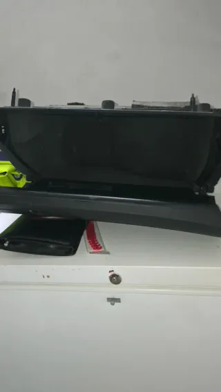 Guantera Audi A4 B7 Negra