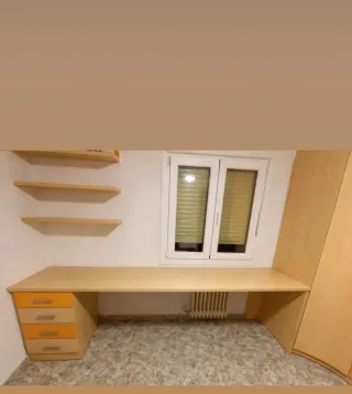 Cama juvenil nido con cajones y escritorio.