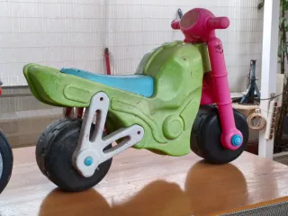 Moto correpasillos infantil