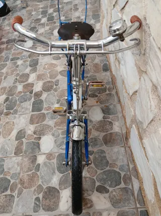 Bicicleta azul vintage