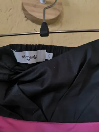 Vestido de fiesta negro y rosa