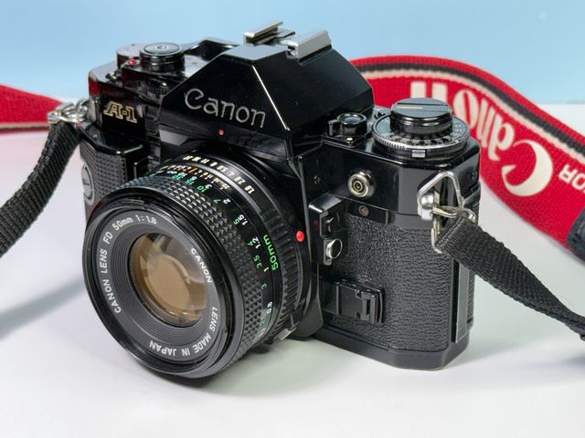 Canon A1 + Lente FD 50mm f/1.8 + Canon T50