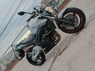 Suzuki GSR600 Naked Moto Negra/Gris 37mil km