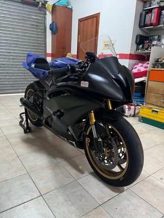Yamaha R6