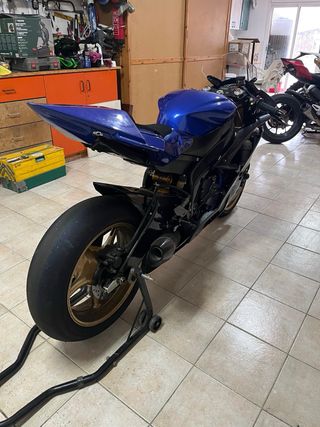 Yamaha R6