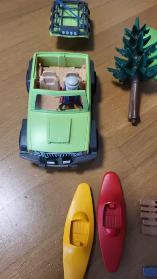 Lote Playmobil: Casa, Coche 4x4 y Accesorios