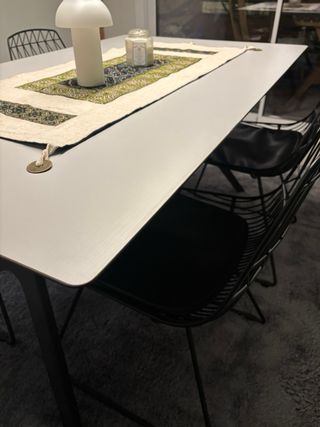 Mesa Comedor Gris, 4sillas a juego y 3taburetes