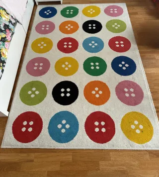 Alfombra Ikea Tastrup Botones 195x132cm