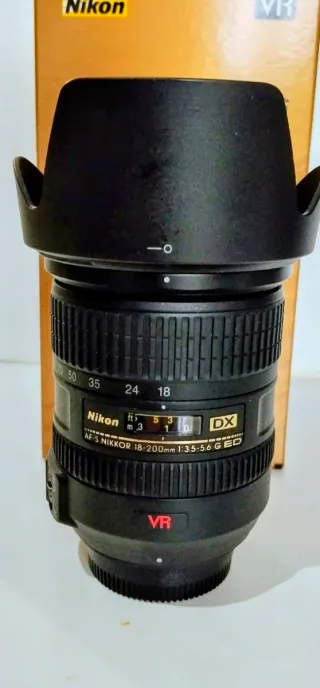 Obiettivo Nikon AF-S NIKKOR 18-200mm VR